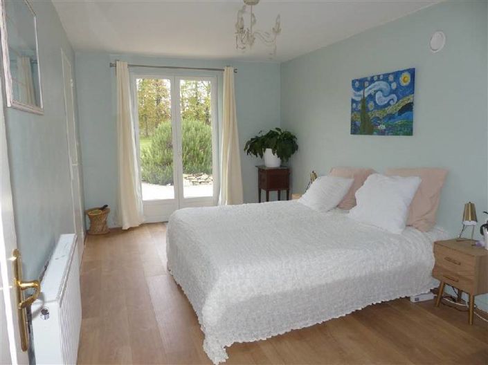 Image No.11-5 Bed House for sale