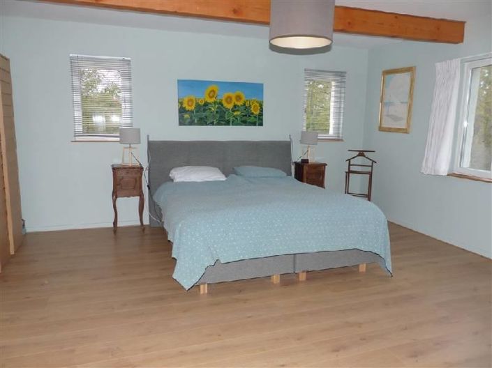 Image No.7-5 Bed House for sale