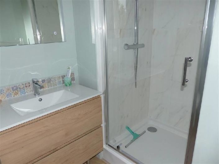 Image No.9-5 Bed House for sale