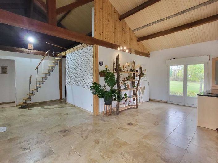 Image No.10-4 Bed House for sale