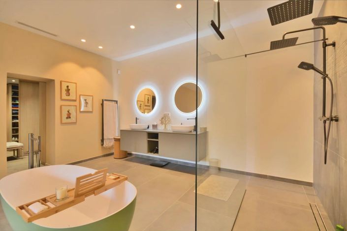 Image No.16-3 Bed Property for sale