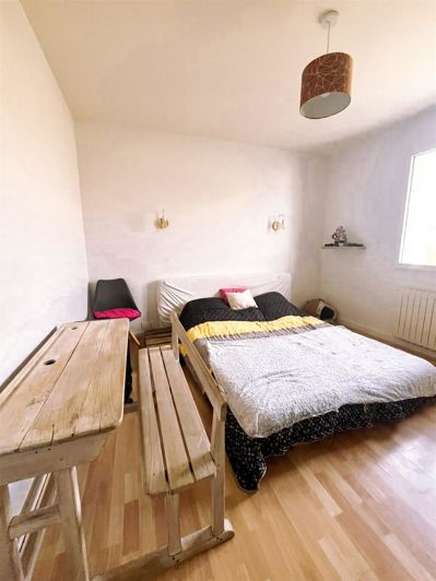 Image No.7-2 Bed House for sale