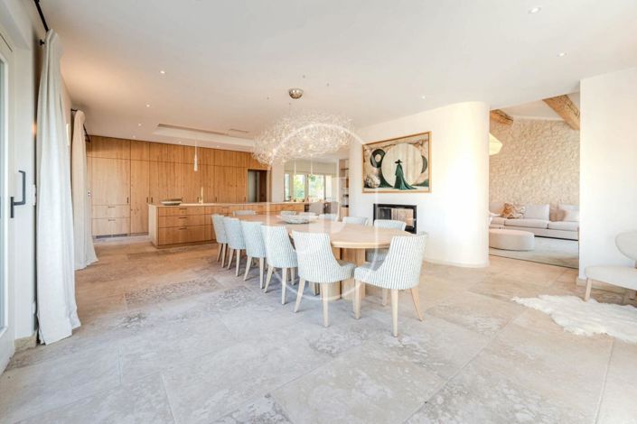 Image No.10-6 Bed House for sale