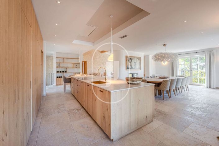 Image No.11-6 Bed House for sale