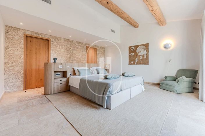 Image No.12-6 Bed House for sale