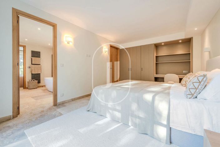 Image No.13-6 Bed House for sale