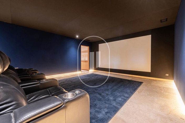 Image No.14-6 Bed House for sale