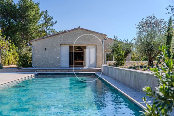 Image No.15-6 Bed House for sale