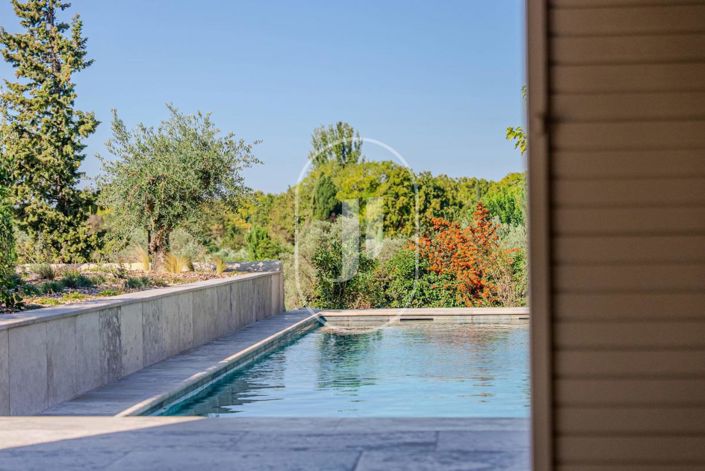 Image No.2-6 Bed House for sale