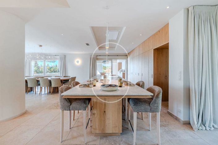 Image No.5-6 Bed House for sale