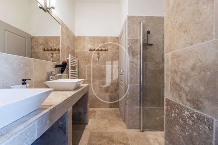 Image No.14-4 Bed House for sale