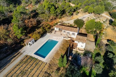 5 Bed House for sale