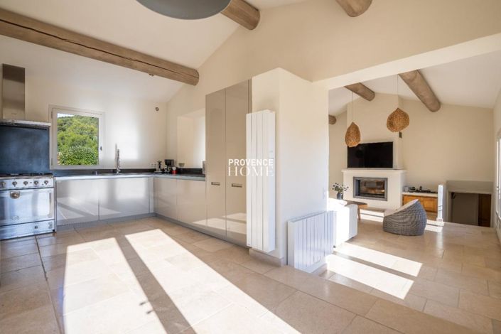 Image No.16-5 Bed House for sale