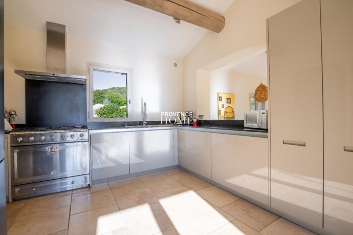 Image No.5-5 Bed House for sale