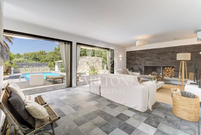 Image No.6-5 Bed House for sale