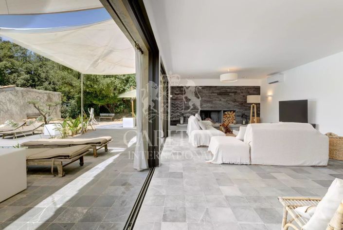 Image No.7-5 Bed House for sale