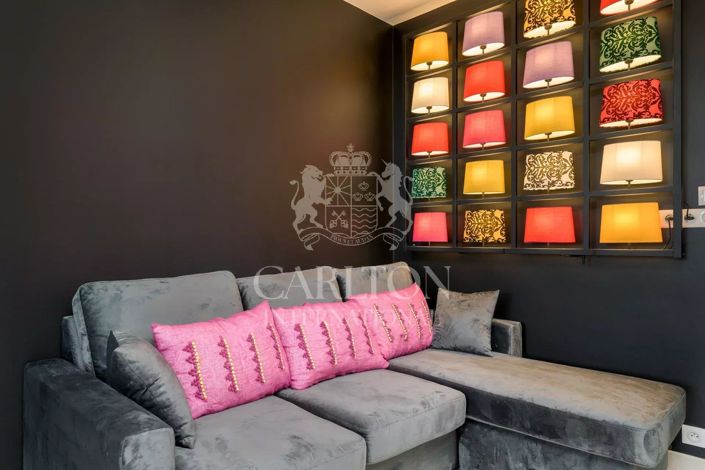 Image No.20-6 Bed House for sale