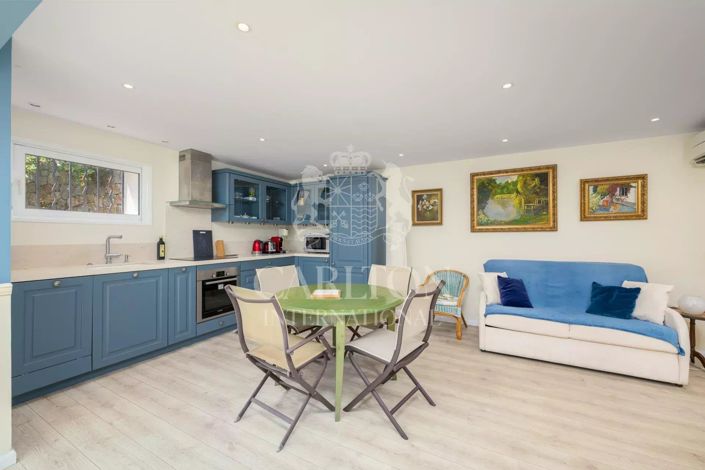 Image No.28-6 Bed House for sale