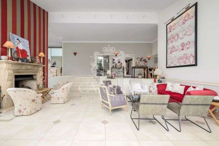 Image No.4-6 Bed House for sale