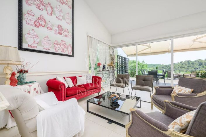 Image No.5-6 Bed House for sale