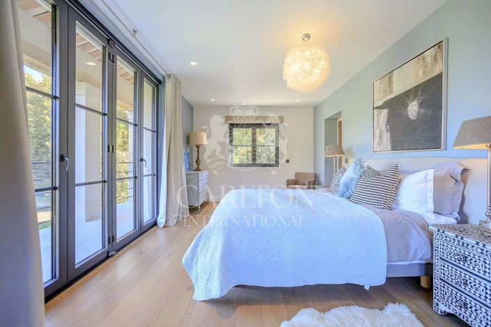 Image No.15-6 Bed House for sale