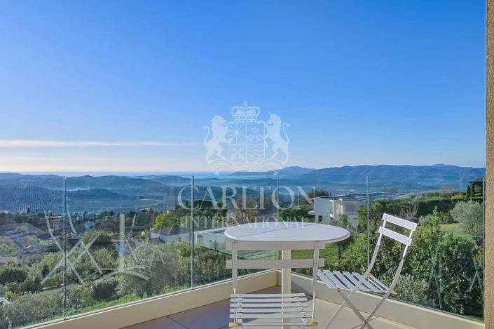 Image No.6-5 Bed House for sale