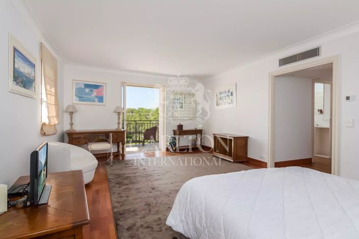 Image No.23-7 Bed House for sale