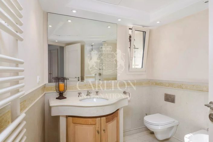 Image No.27-7 Bed House for sale