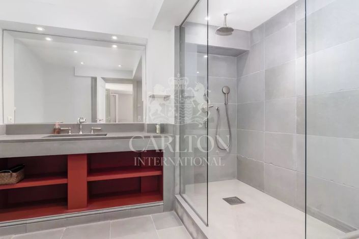 Image No.31-7 Bed House for sale