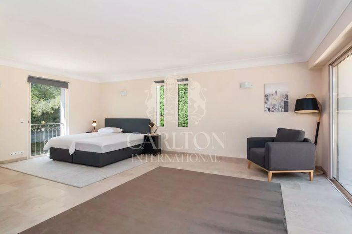 Image No.33-7 Bed House for sale