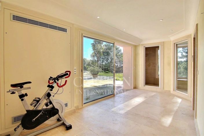 Image No.36-7 Bed House for sale