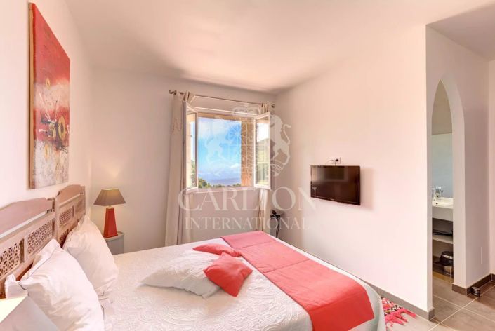 Image No.5-5 Bed House for sale