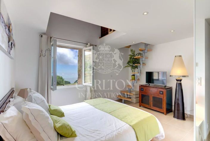 Image No.9-5 Bed House for sale