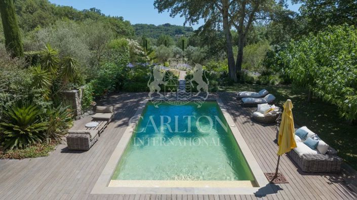 Image No.2-Maison de 4 chambres à vendre à Châteauneuf-Grasse