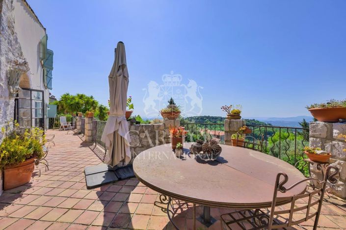 Image No.8-5 Bed House for sale