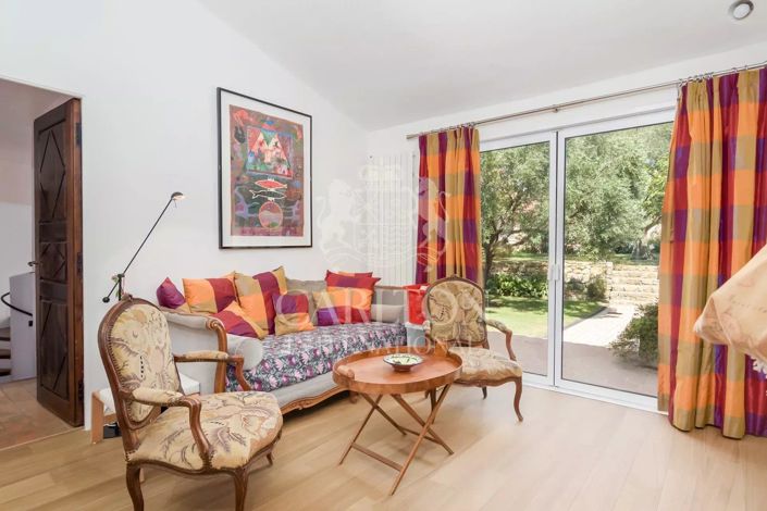 Image No.11-7 Bed House for sale