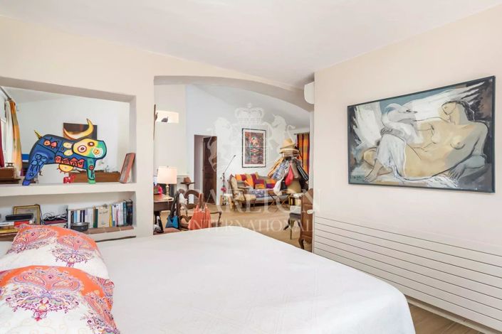 Image No.13-7 Bed House for sale