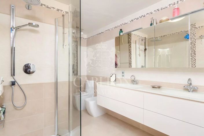 Image No.15-7 Bed House for sale