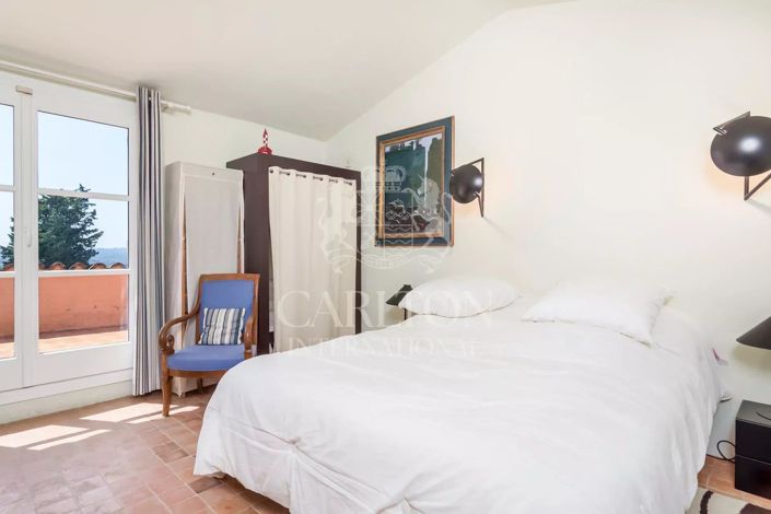 Image No.16-7 Bed House for sale