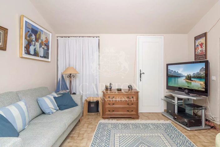 Image No.18-7 Bed House for sale