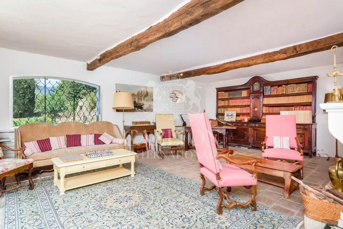 Image No.6-7 Bed House for sale