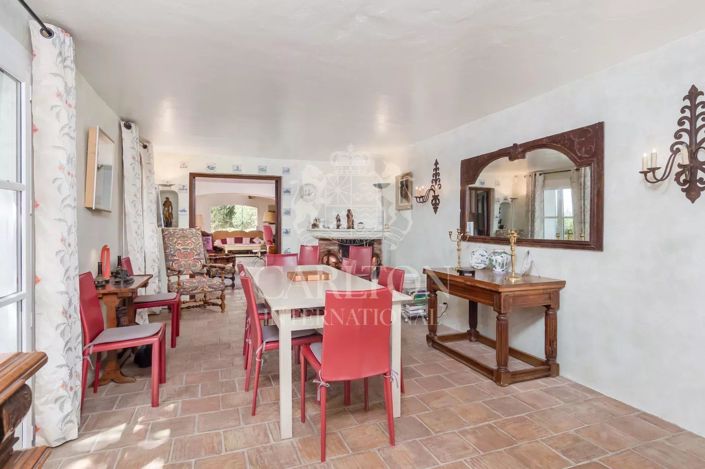 Image No.9-7 Bed House for sale