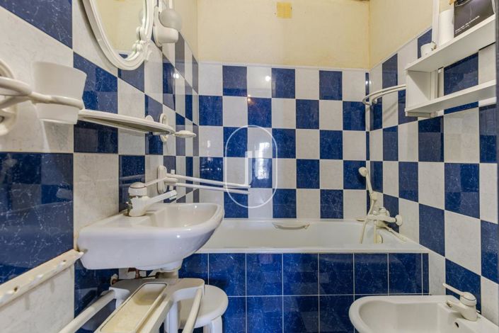 Image No.10-2 Bed House for sale