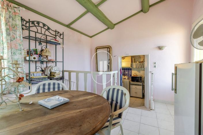Image No.9-2 Bed House for sale