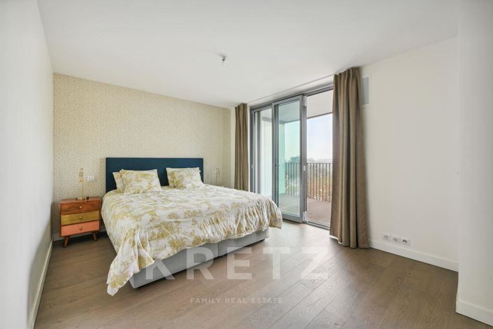 Image No.11-1 Bed Property for sale