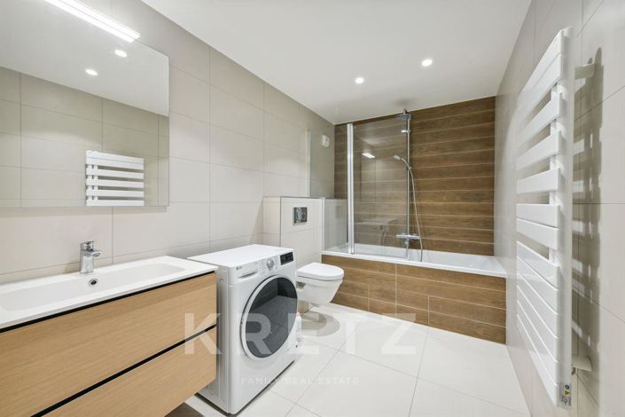 Image No.12-1 Bed Property for sale