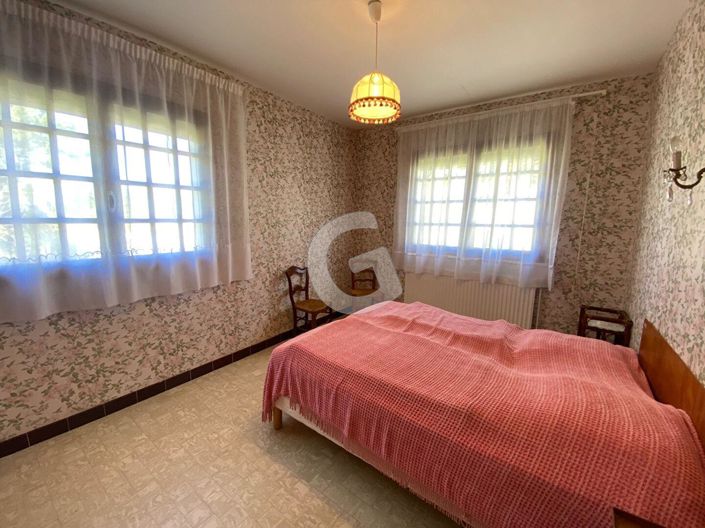 Image No.12-8 Bed House for sale