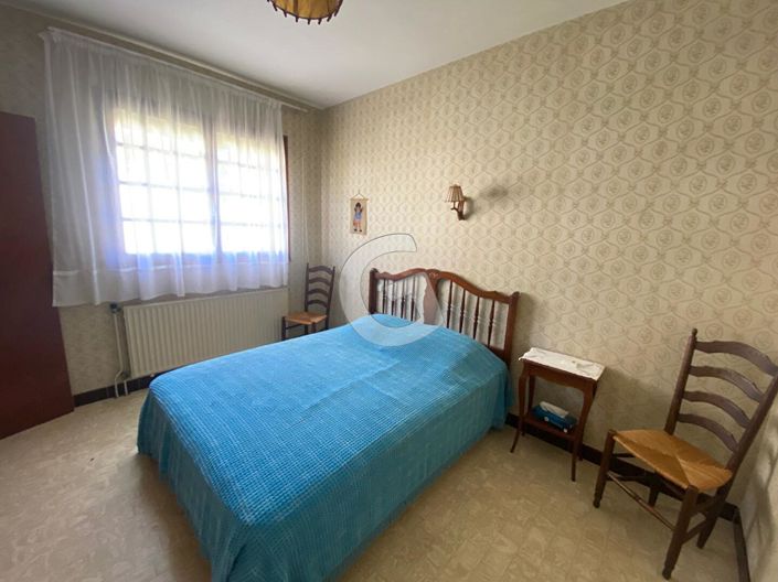 Image No.7-8 Bed House for sale