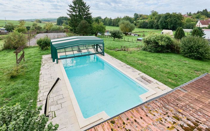 Image No.1-4 Bed Property for sale