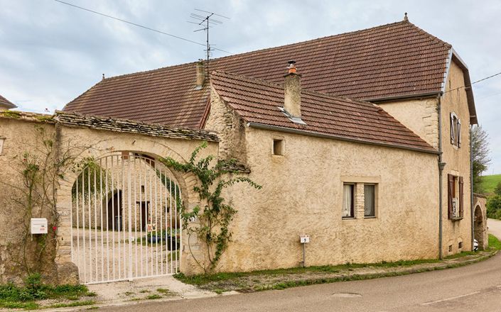 Image No.2-4 Bed Property for sale